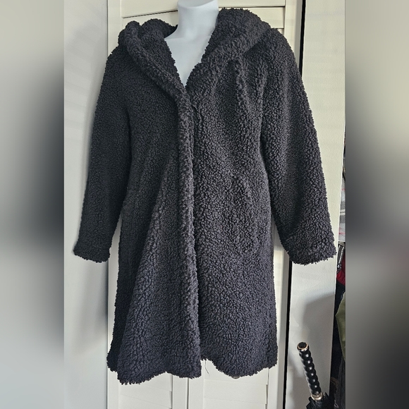 *SOLD* Lucky Brand Hooded Faux Teddy Fur Coat - Picture 1 of 5